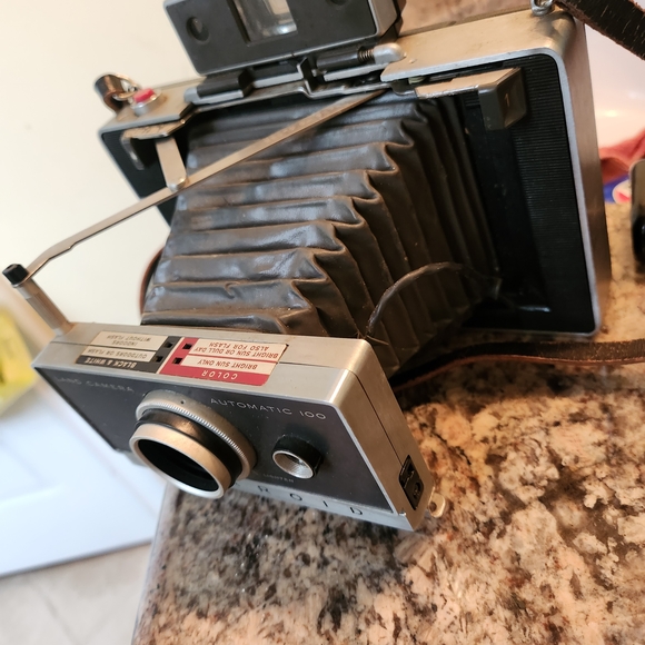 Vintage Polaroid Automatic 100 Camera - Silver and Black - Picture 1 of 5